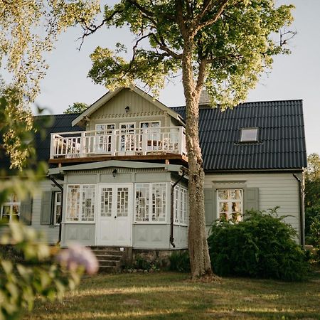 Отель Juras Maja Ausekli Kaltene Экстерьер фото