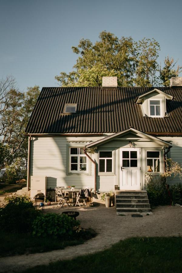 Отель Juras Maja Ausekli Kaltene Экстерьер фото