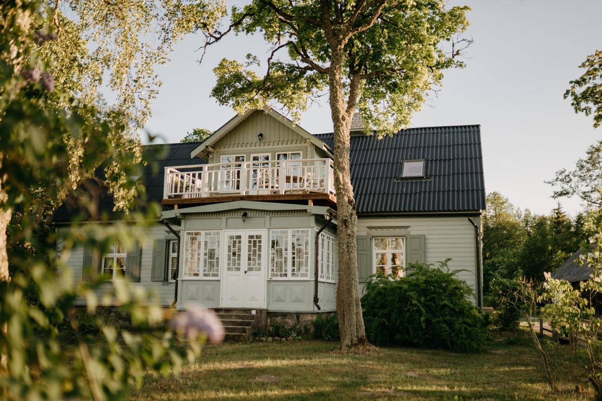Отель Juras Maja Ausekli Kaltene Экстерьер фото